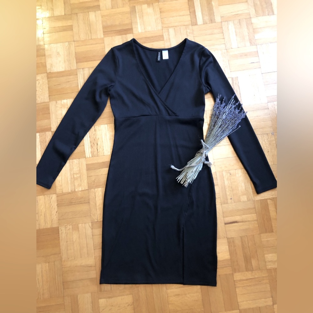 Bodycon black dress